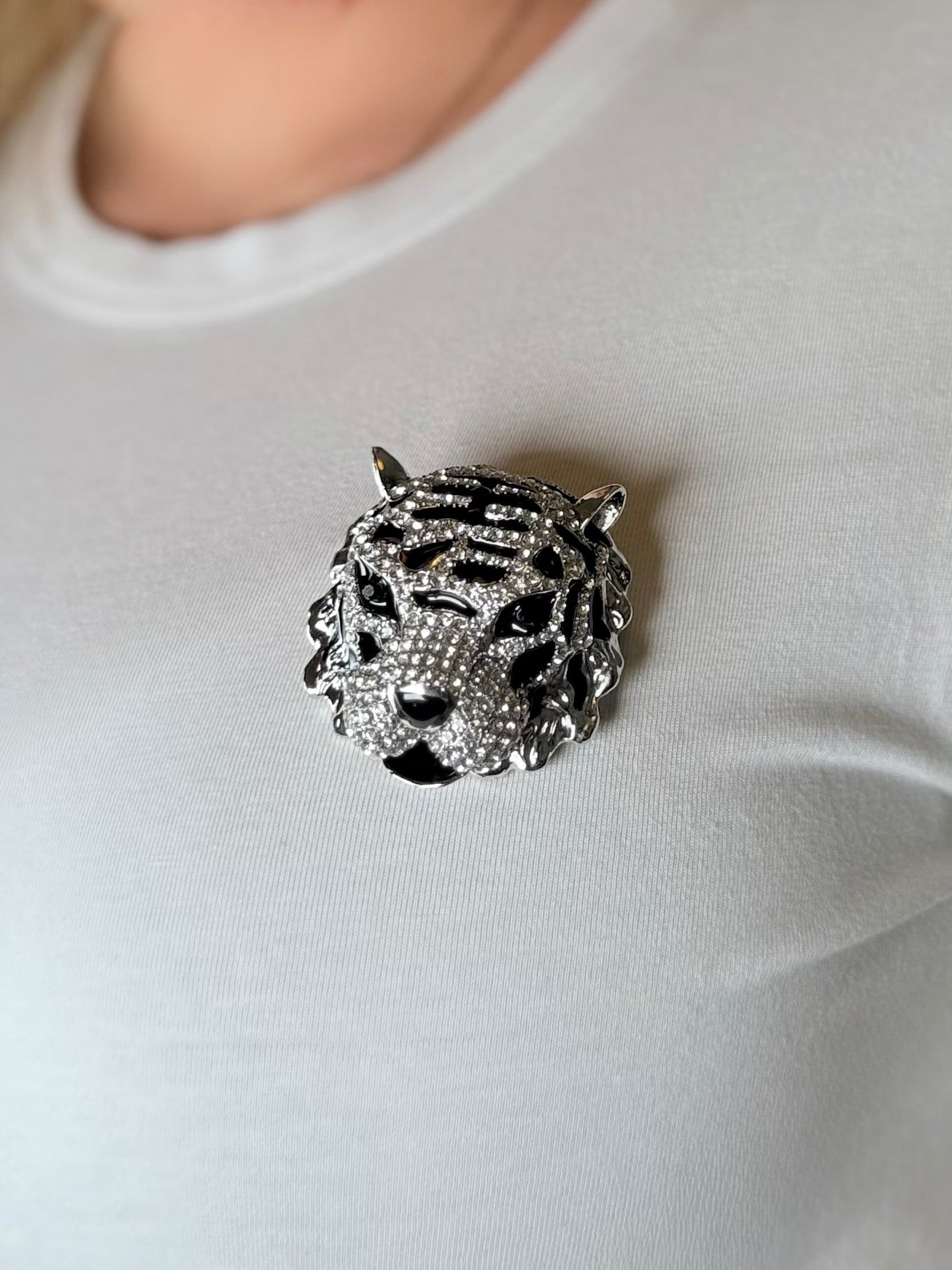 Broche
