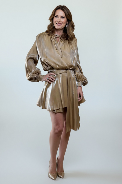 Robe Dorée Éclatante